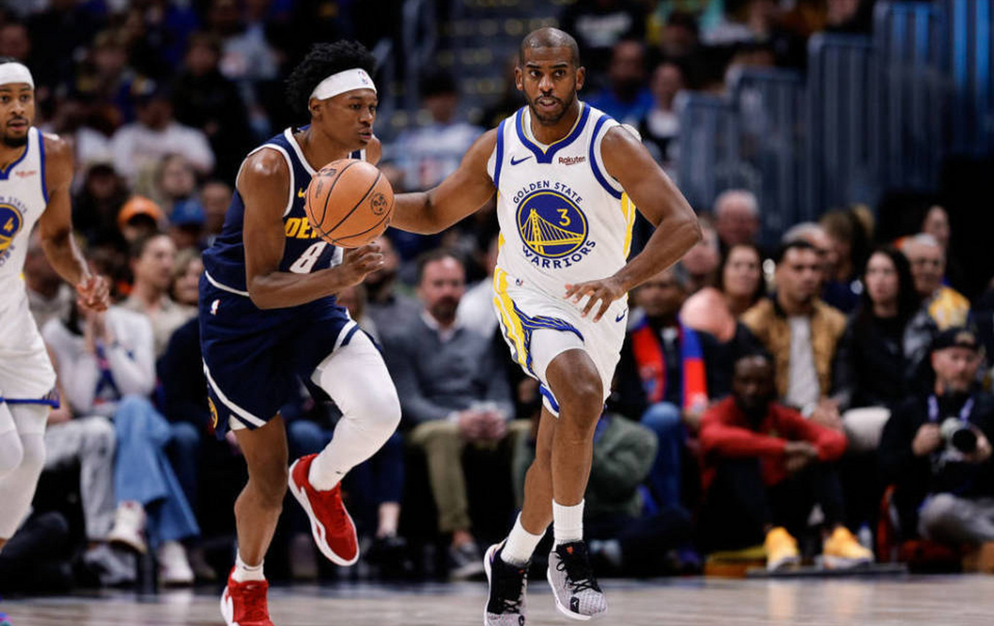 勇士主场力克掘金(424勇士vs掘金)